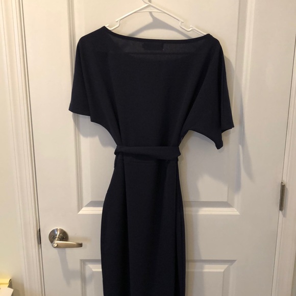 Navy Blue Form Fitting Dress - Picture 4 of 4